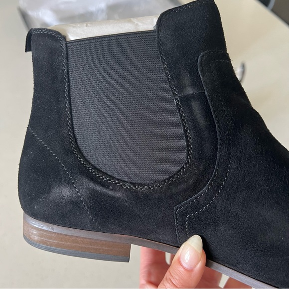 Chelsea Boots - Picture 12 of 12
